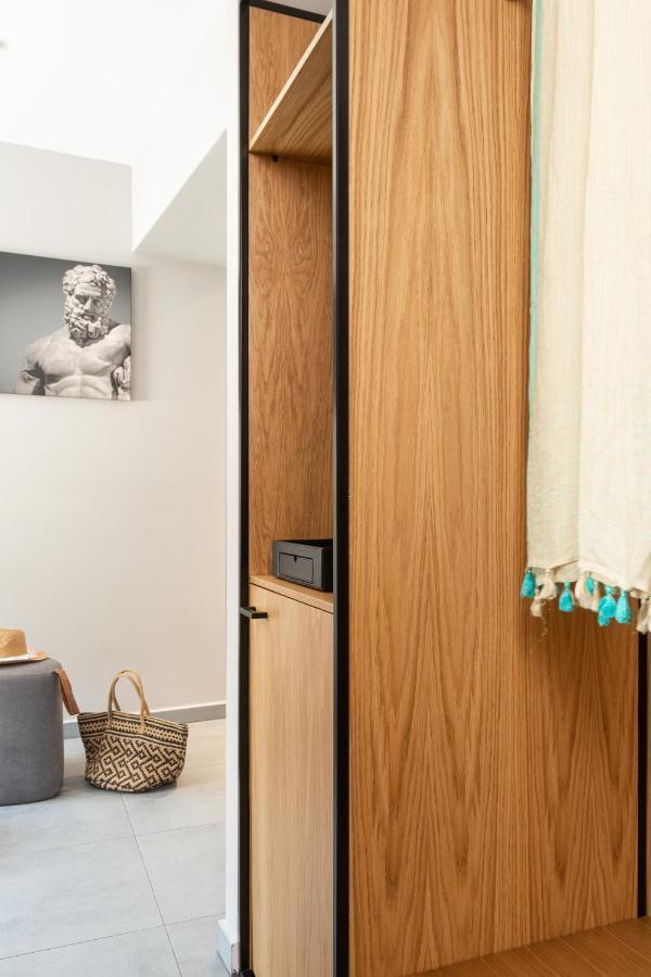11 Enteka Acropolis Suites Афины Экстерьер фото